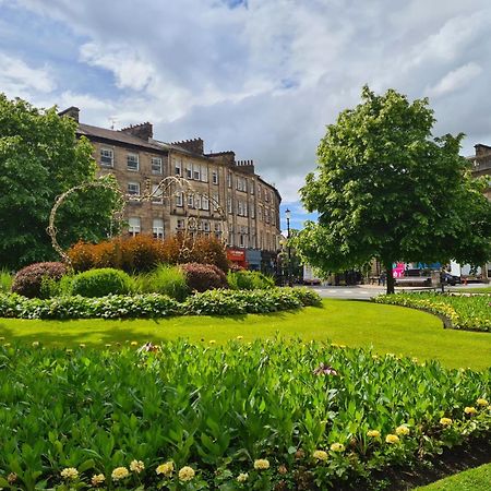 York Place Mews - Central 2 Bed 2 Bath Free Parking Harrogate Bagian luar foto