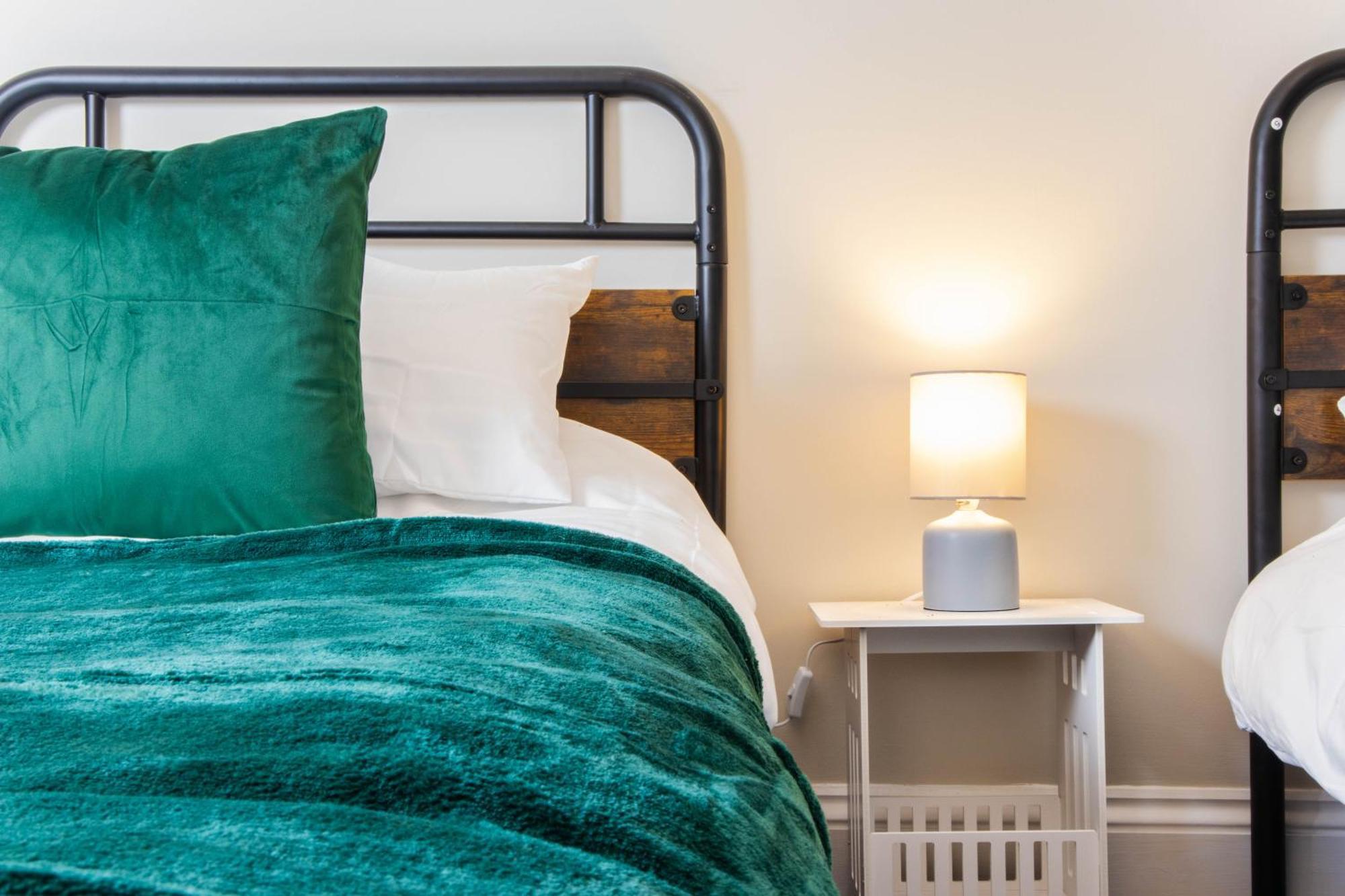 York Place Mews - Central 2 Bed 2 Bath Free Parking Harrogate Bagian luar foto