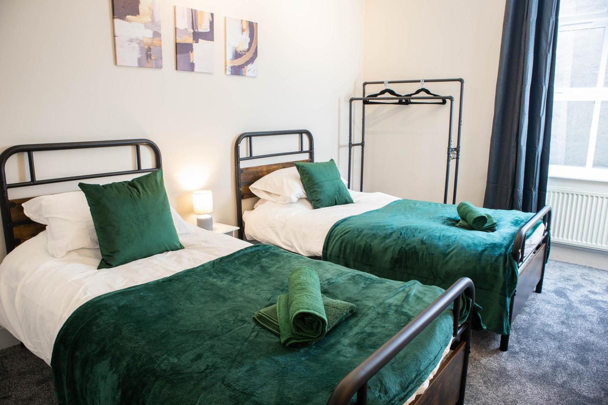York Place Mews - Central 2 Bed 2 Bath Free Parking Harrogate Bagian luar foto